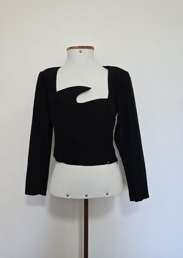 BLUSA PRETA LISA