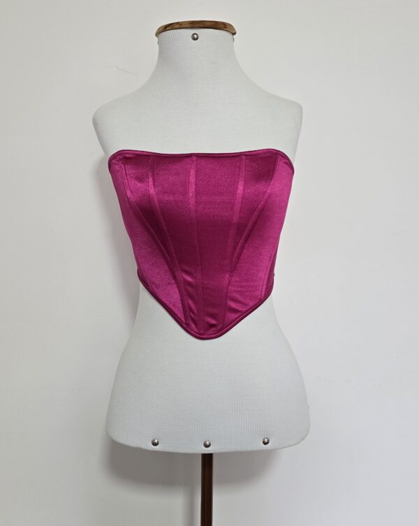 CROPPED ROSA