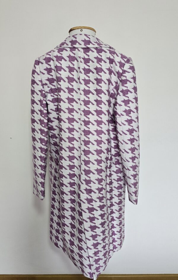 TRENCH COAT GEOMETRICO LILAS - Image 2