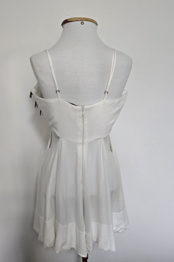 VESTIDO BRANCO APLICAÇÕES - Image 2