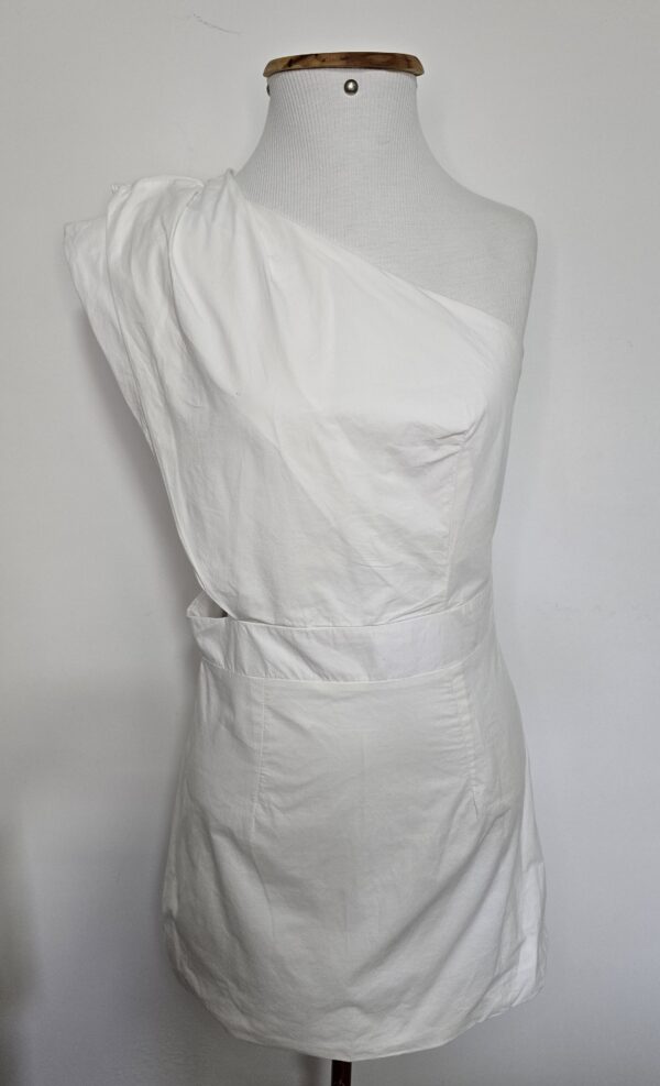 VESTIDO BRANCO OMBRO ÚNICO