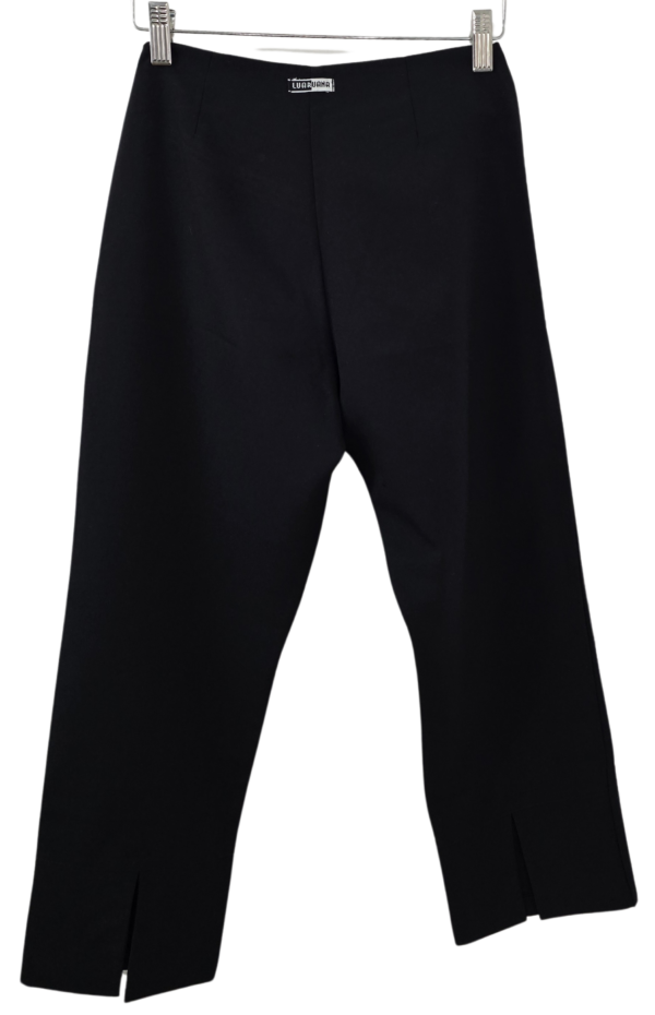 CALÇA ALFAITARIA PRETA COM APLICAÇÕES NA CINTURA - Image 2
